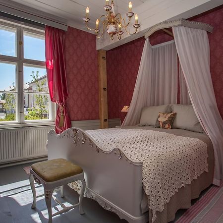 Langin Kauppahuone Hotel Raahe Bagian luar foto
