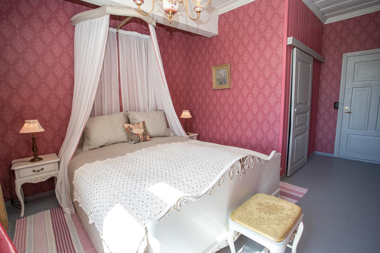 Langin Kauppahuone Hotel Raahe Bagian luar foto