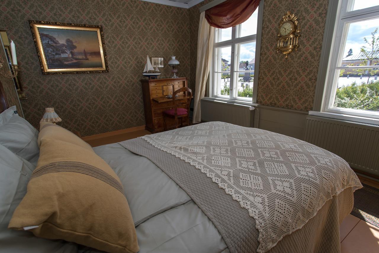 Langin Kauppahuone Hotel Raahe Bagian luar foto