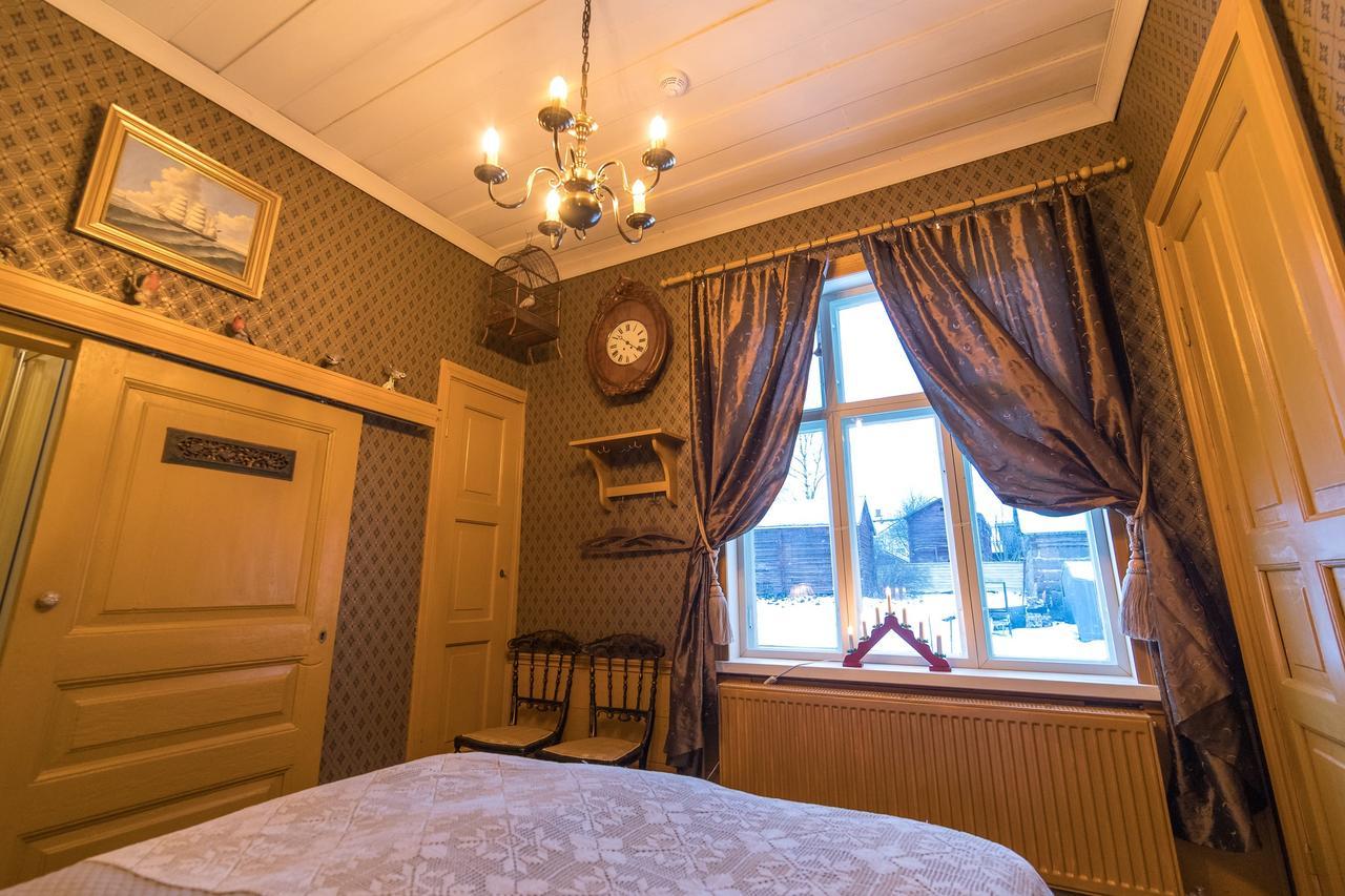 Langin Kauppahuone Hotel Raahe Bagian luar foto