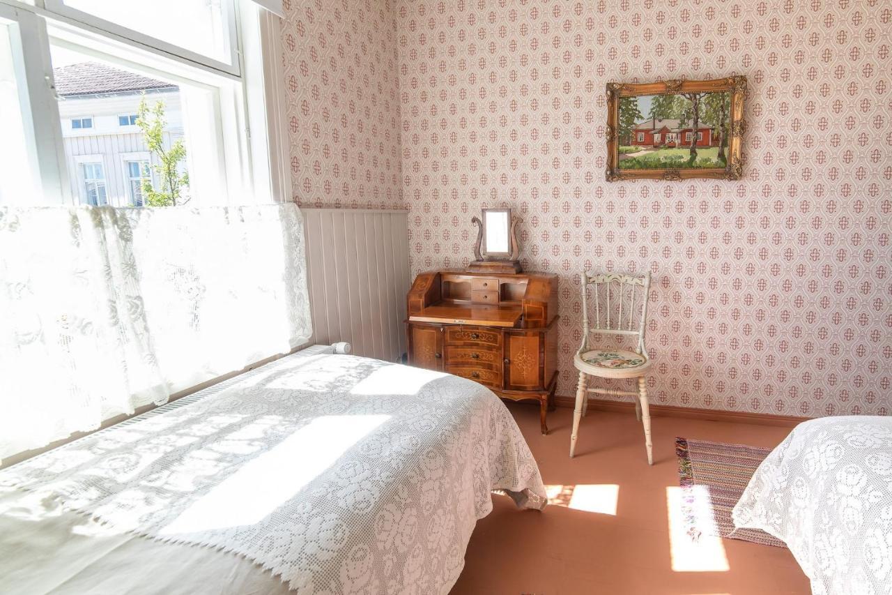 Langin Kauppahuone Hotel Raahe Bagian luar foto