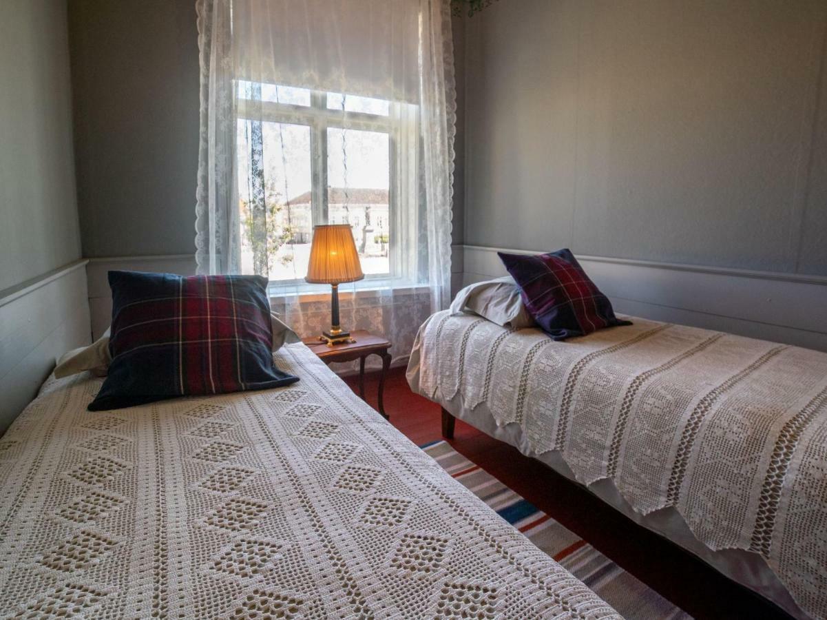 Langin Kauppahuone Hotel Raahe Bagian luar foto